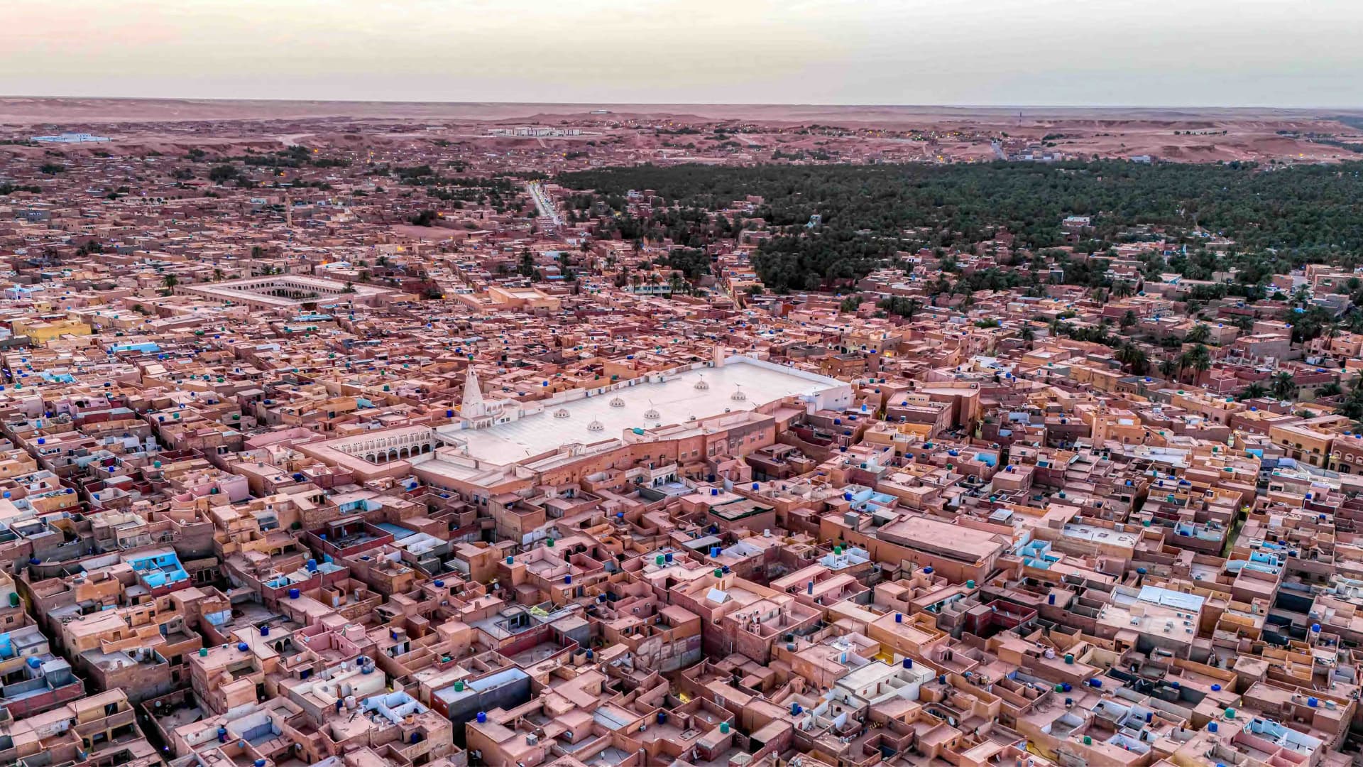 Découvrez Ghardaïa : un joyau du M'zab classé par l'UNESCO au cœur du Sahara algérien