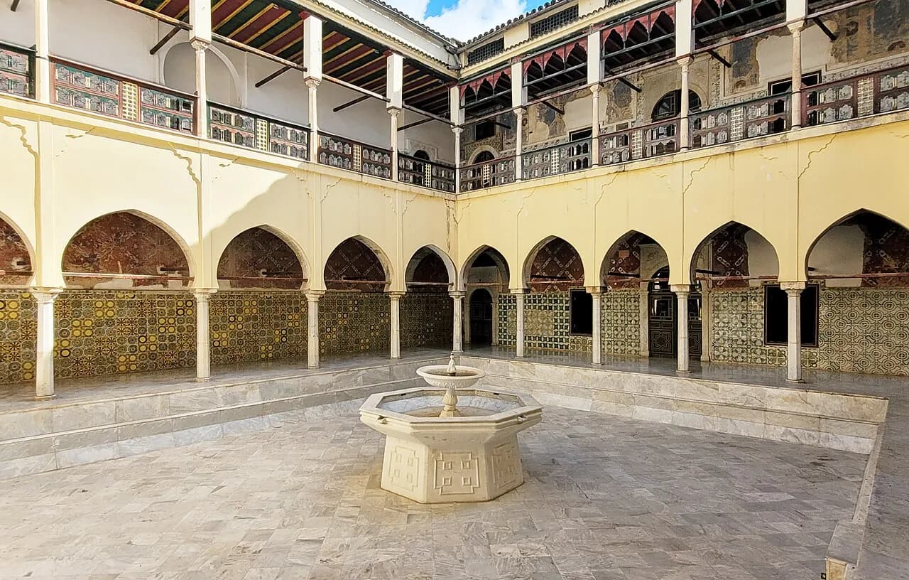 Le Palais Ahmed Bey - 1