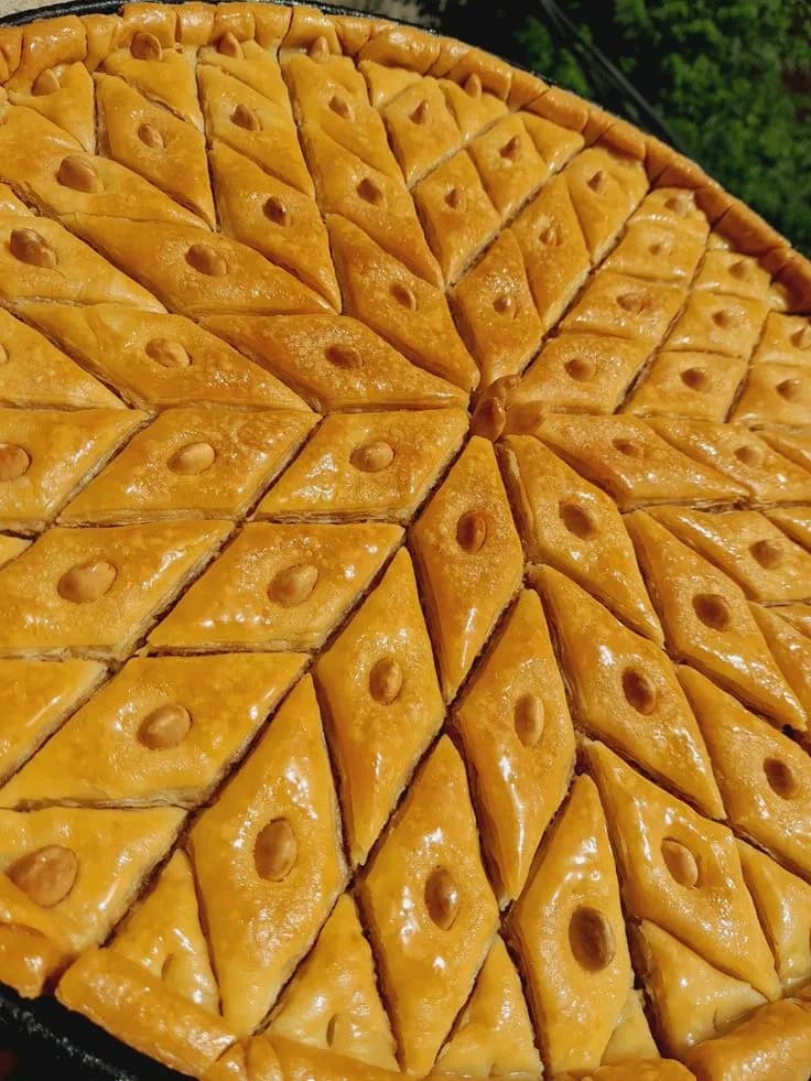 La Baklava Fine de Constantine : L’Or Sucré de la Cité des Ponts Suspendus - 1